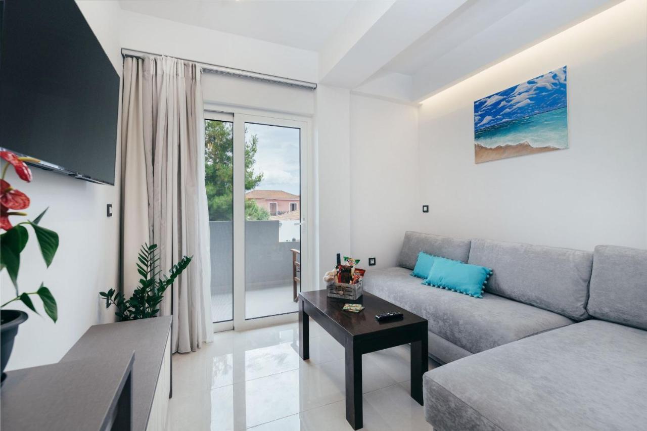 Corner45 Apartments In Kalamaki Center, By Zantewize מראה חיצוני תמונה