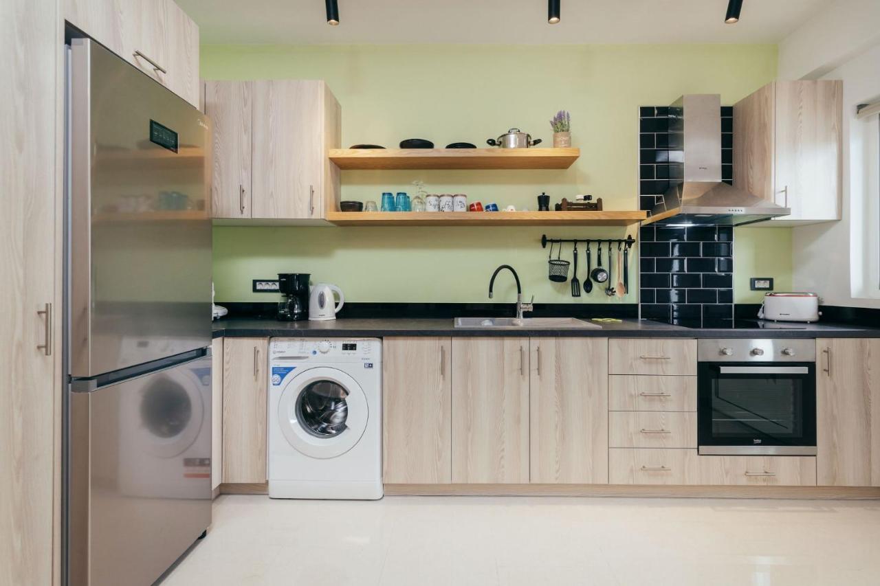 Corner45 Apartments In Kalamaki Center, By Zantewize מראה חיצוני תמונה